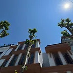 Center Hill Suites