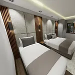 Center Hill Suites